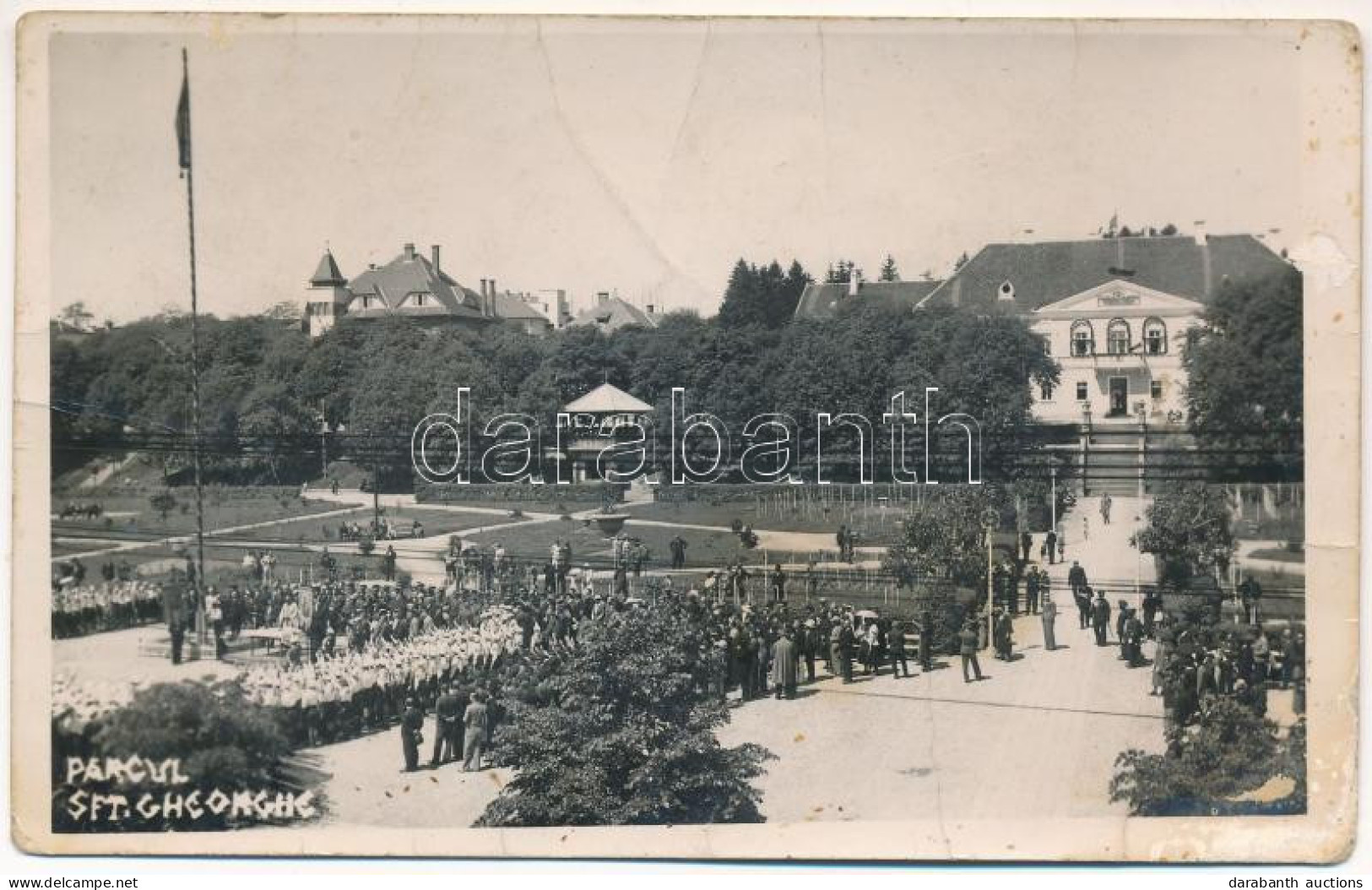 T3 1938 Sepsiszentgyörgy, Sfantu Gheorghe; Parcul / Park, ünnepség / Park, Celebration. Photo (fa) - Unclassified