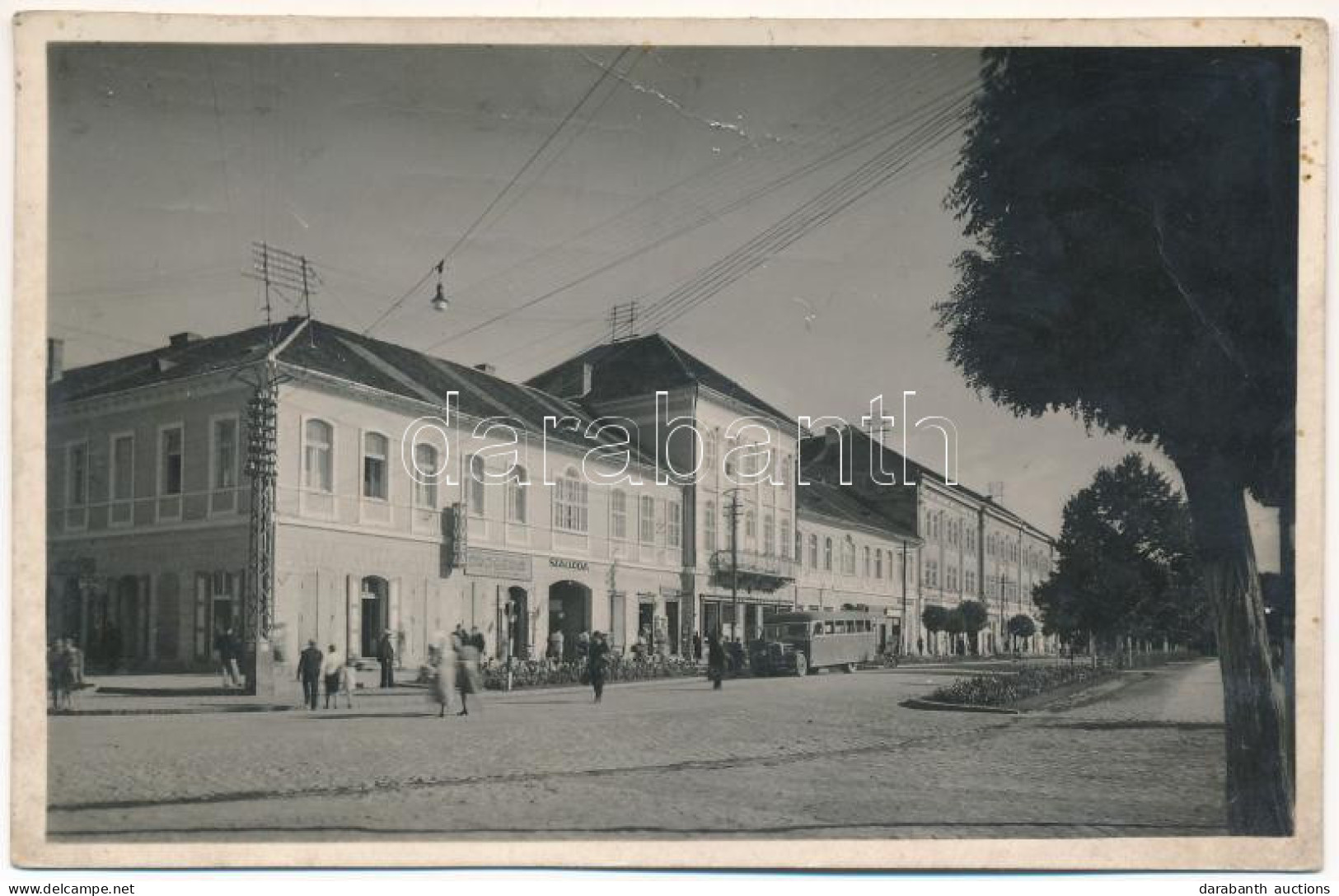 T3 1945 Sepsiszentgyörgy, Sfantu Gheorghe; Városi Szálloda és étterem, Drogéria, Autóbusz, Kupán Géza üzlete / Hotel And - Unclassified