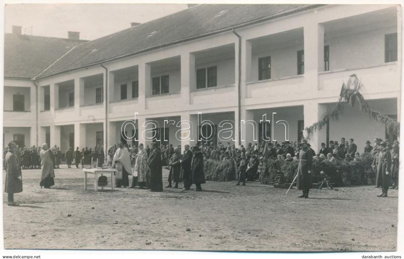 * T4 Zilah, Zalau; Román Katonai ünnepség / Romanian Military Parade. Foto Elite Photo (vágott / Cut) - Non Classés