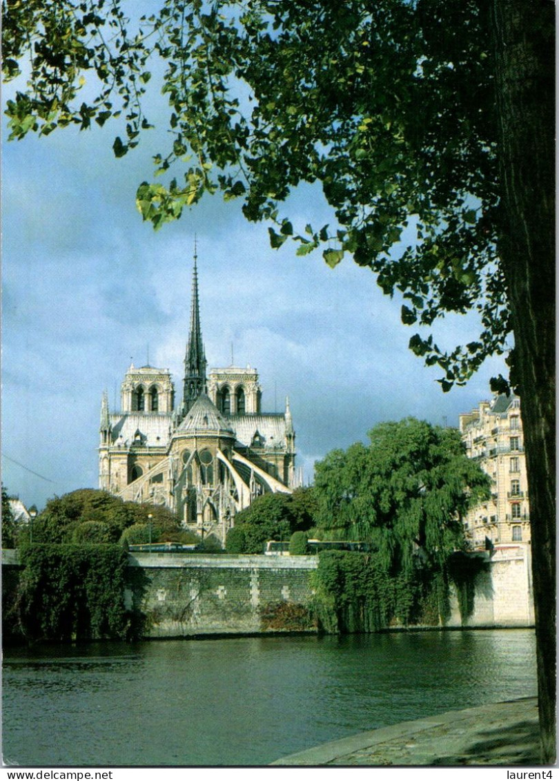 28-3-2024 (4 Y 16) France - Cathédrale Notre Dame De Paris (before Fire...) Chevet Vue De L'ile St Louis - Churches & Cathedrals