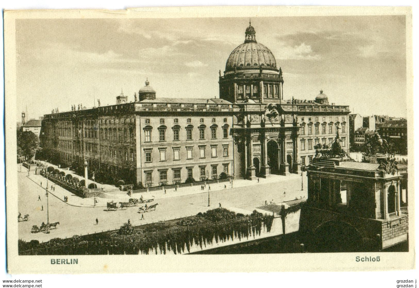 SPRING-CLEANING LOT (15 POSTCARDS), Berlin, Germany