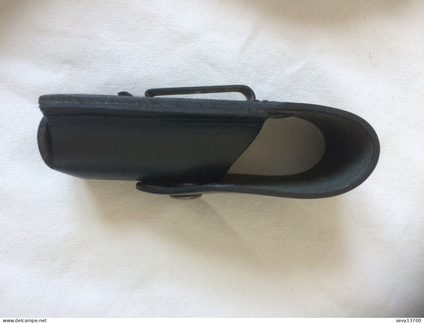 Etui En Cuir Porte Aérosol Lacrymogène Avec Rabat Et Fixation Clip (neuf) - 135 Mm De Haut - Policia