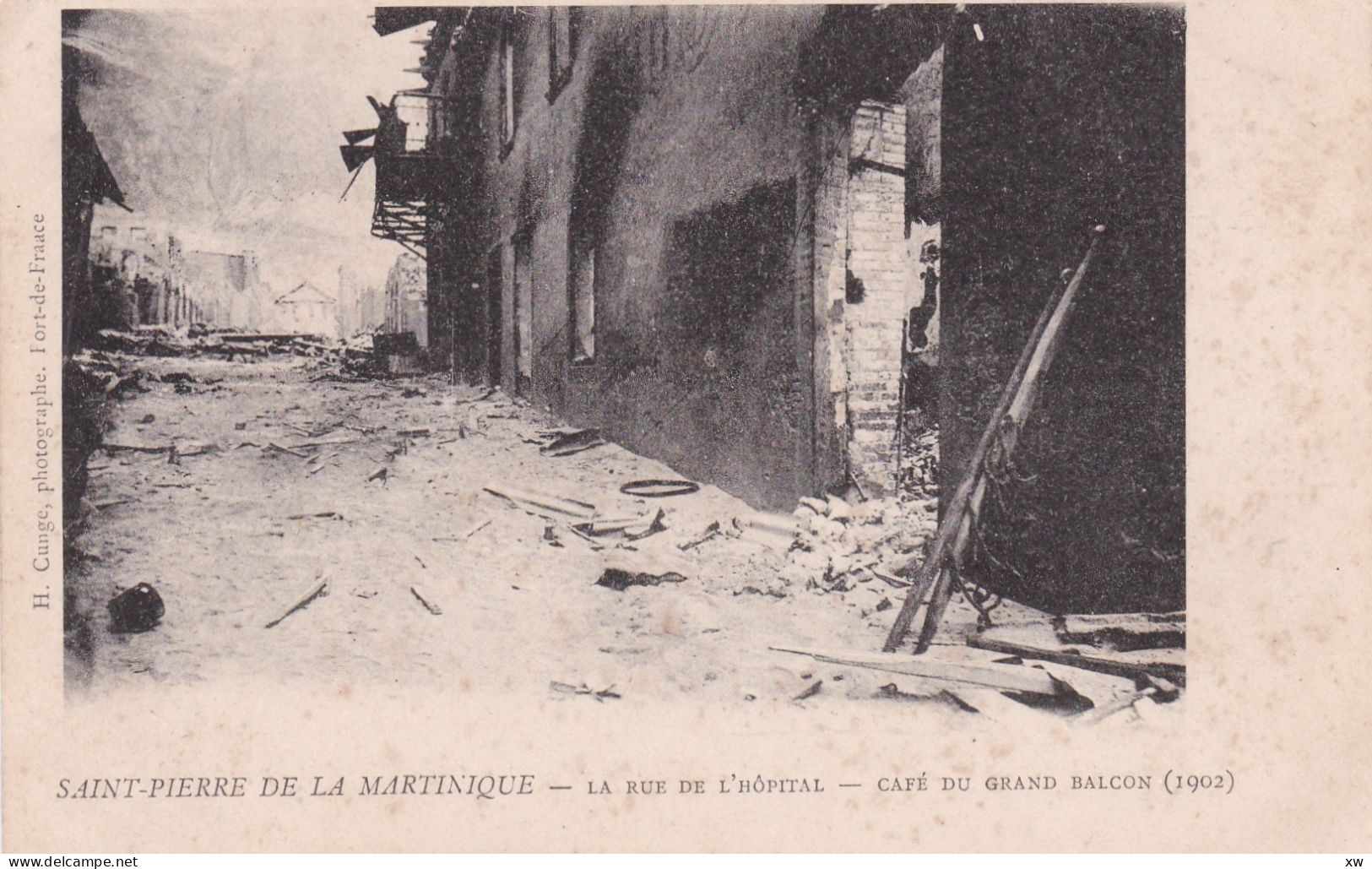 MARTINIQUE -97250- La Rue De L'Hôpital - Café Du Grand Balcon (1902) - 27-03-24 - Autres & Non Classés