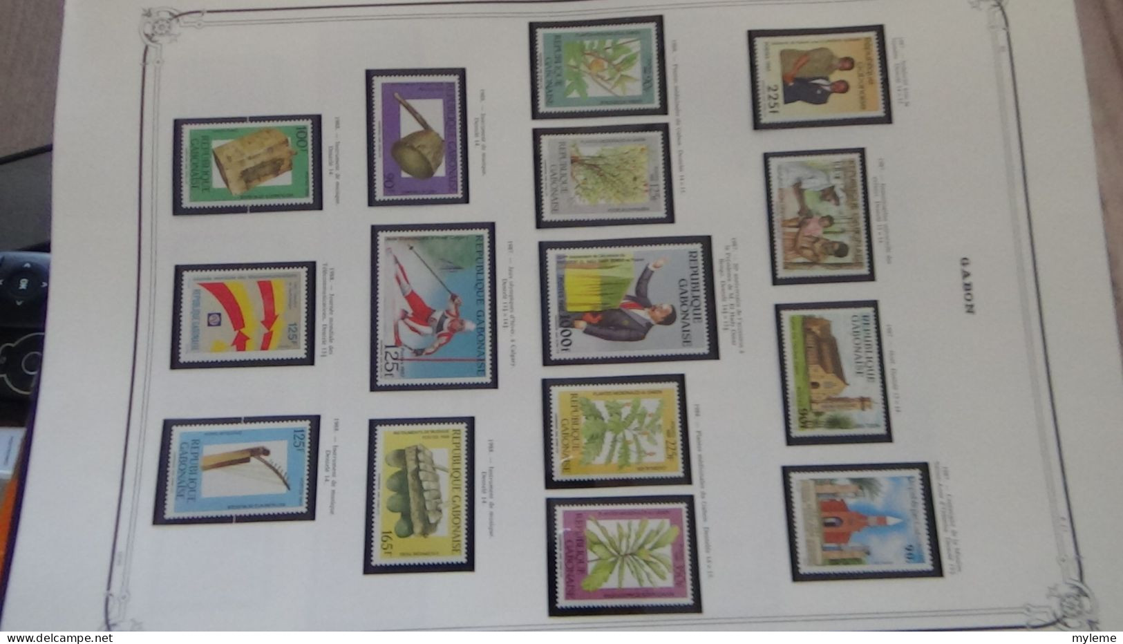 BC101 Collection de timbres et blocs ** du Gabon sur feuille d'album.  A saisir !!!