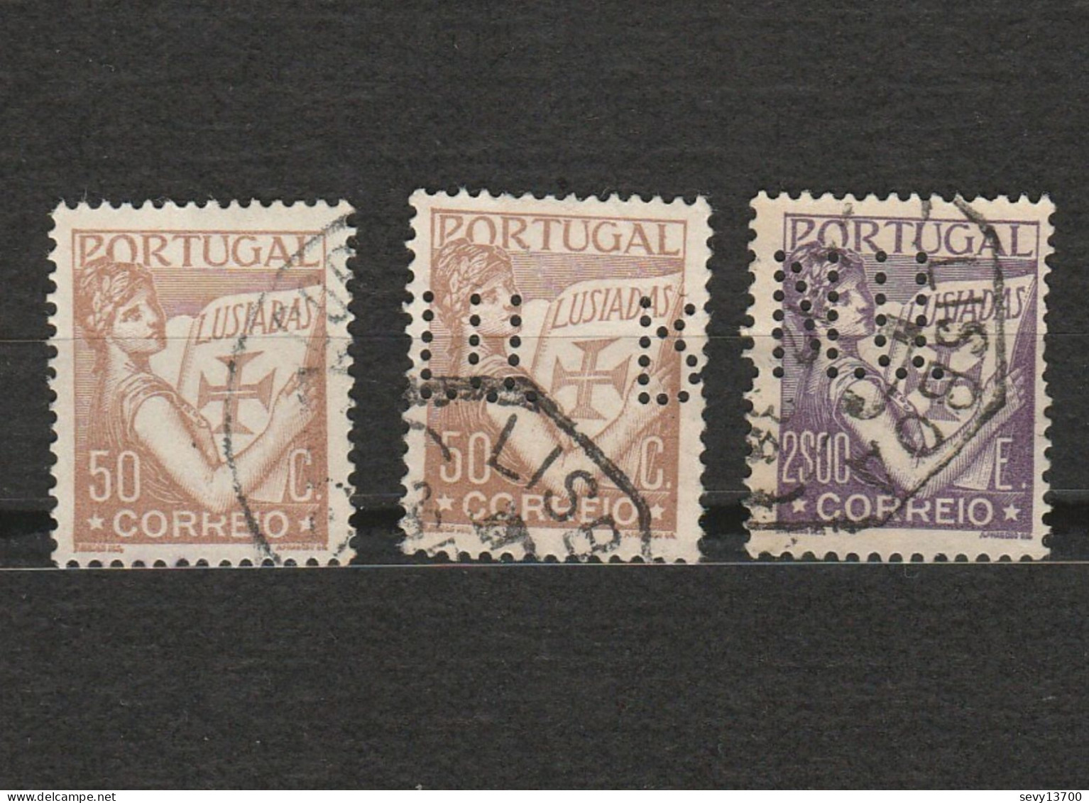 Portugal Correios - Lot 3 Timbres Lusiadas Dont 2 Perforés: 2 NU - Année 1931 Mi 550 Et Année 1945 Mi 542 - Usati