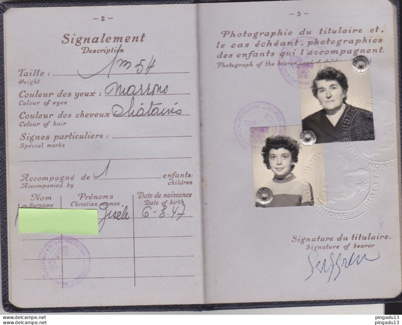 Fixe Passeport Grand-mère Petite Fille Timbre Fiscal Visa Italie 2 Tampons Différents Gendarmerie Larche Notice Pologne - Lettres & Documents