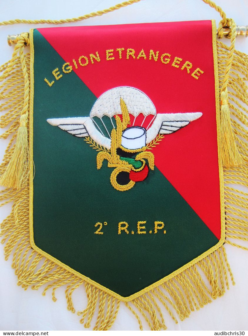 FANION DES PARACHUTISTES LEGION ETRANGERE 2° REP (CANNETILLE) - Armée De Terre