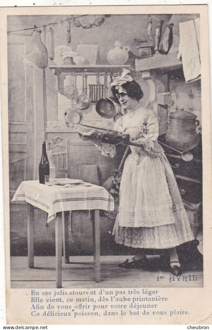 1er AVRIL.. CPA ."  1er AVRIL". FEMME . " ELLE PREPARE POUR DEJEUNER CE DELICIEUX POISSON ".. ANNEE 190(  + TEXTE - 1 April (aprilvis)