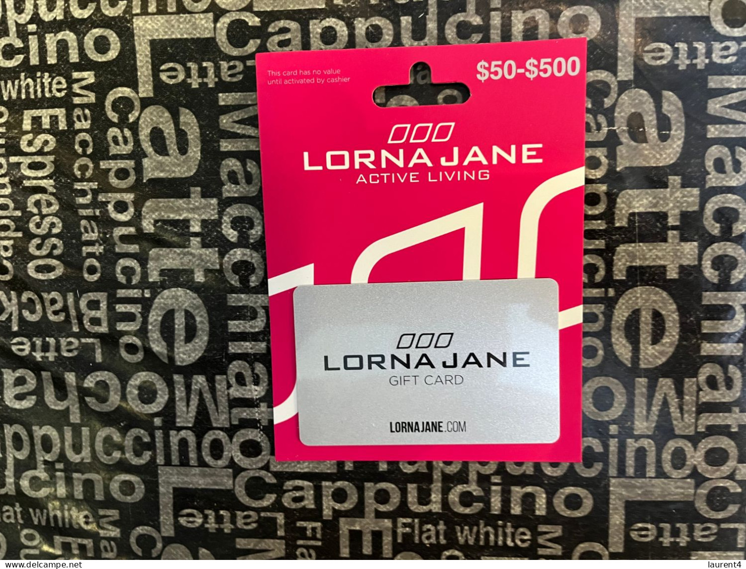 28-3-2024 (Gift Card 2) Collector Card - Australia - Lorna Jane - $50-500  (no Value On Card) + Presentation Support - Cartes Cadeaux