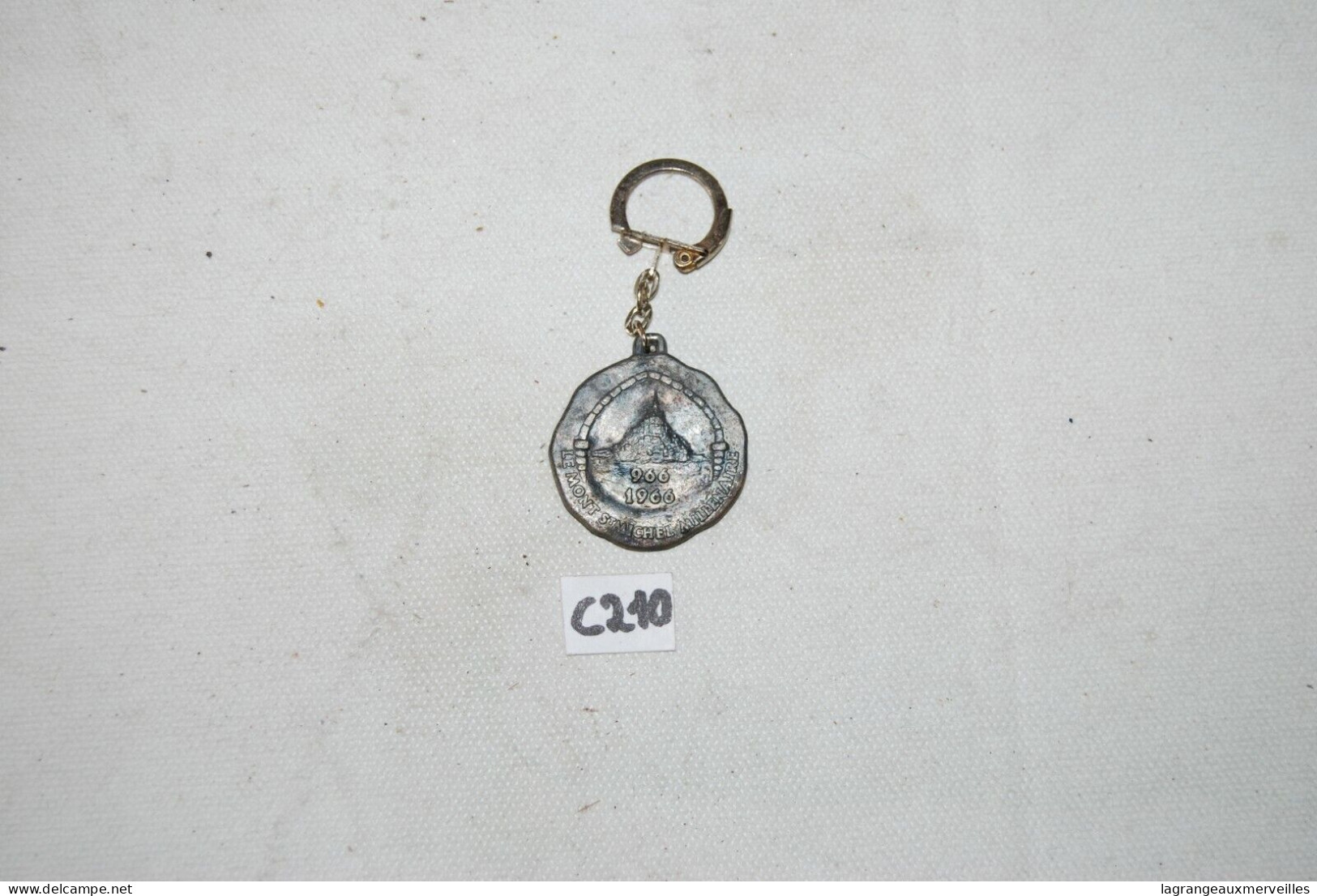 C210 Ancien Porte Clef - Mont St Michel - 1966 - Schlüsselanhänger