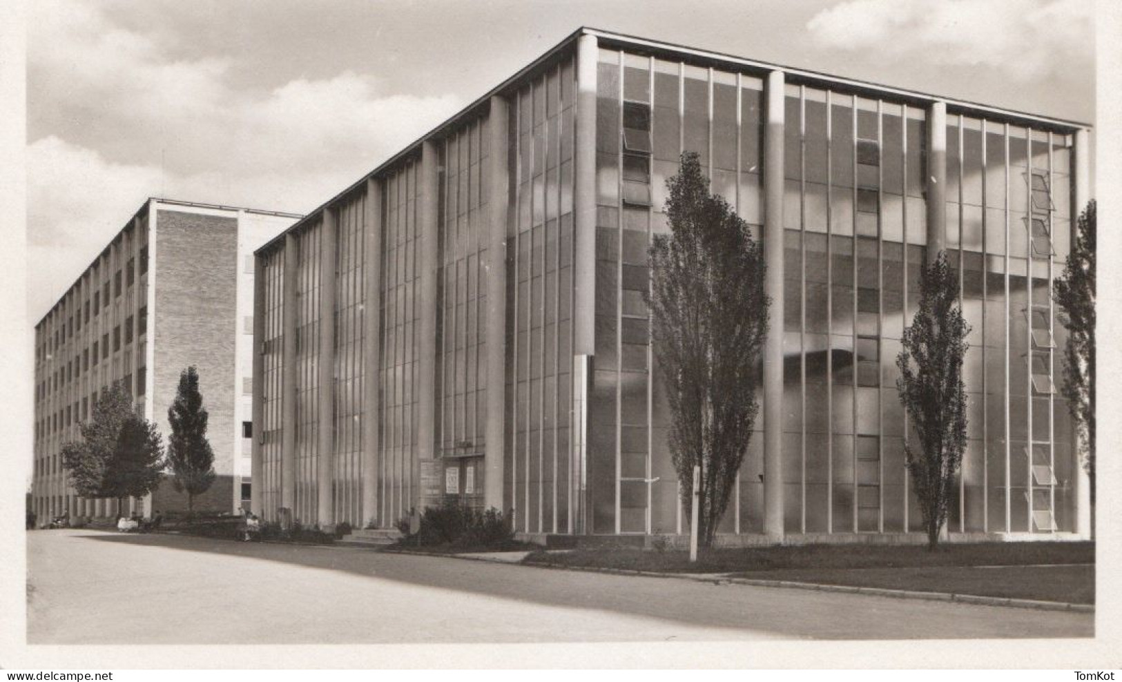 Old Postcard ZLIN Pamatnik. T.Bati - Tchéquie