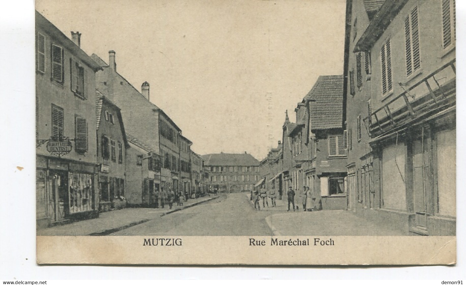 CPA - MUTZIG - Rue Du Maréchal Foch - Circulée - Mutzig