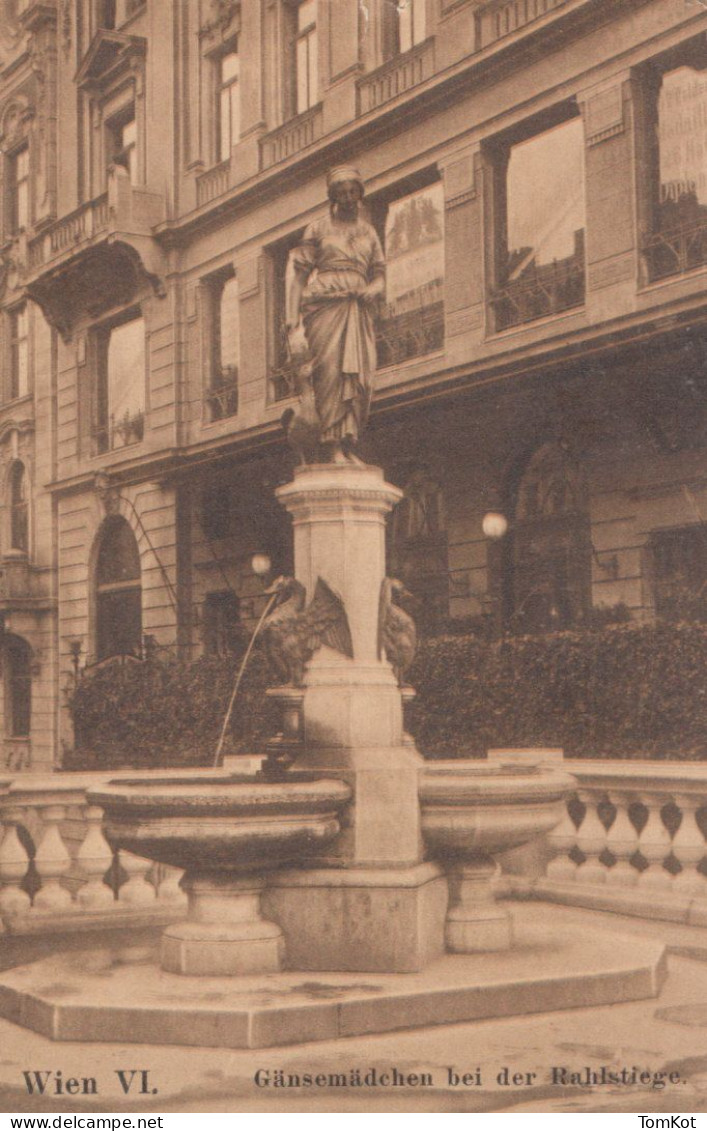 Old Postcard Wien VI - Fountain - Other & Unclassified