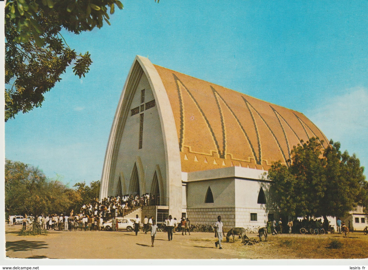 CP - RÉPUBLIQUE DU TCHAD - N.DJAMENA - LA CATHÉDRALE - 5086 - ANSSOUNOUT - ANIMÉE - Tchad