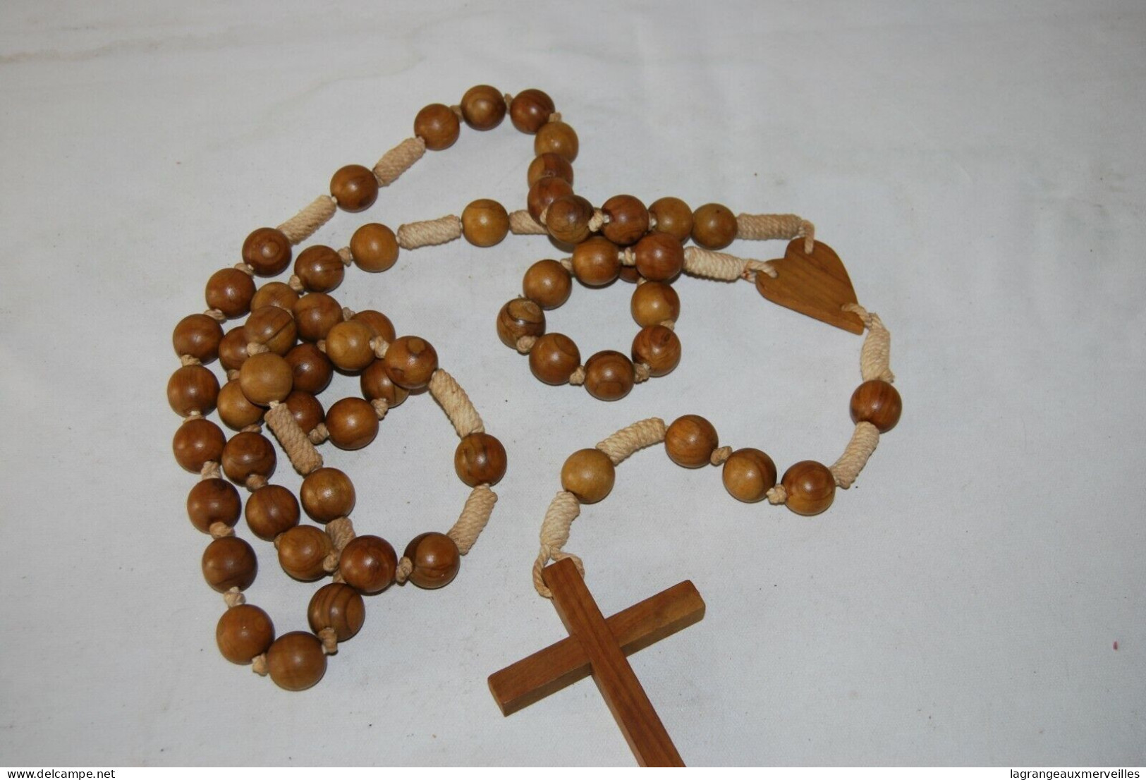 C210 Objet Religieux - Ancien Chapelet - Croix En Métal - Jaune - Perle - Religious Art