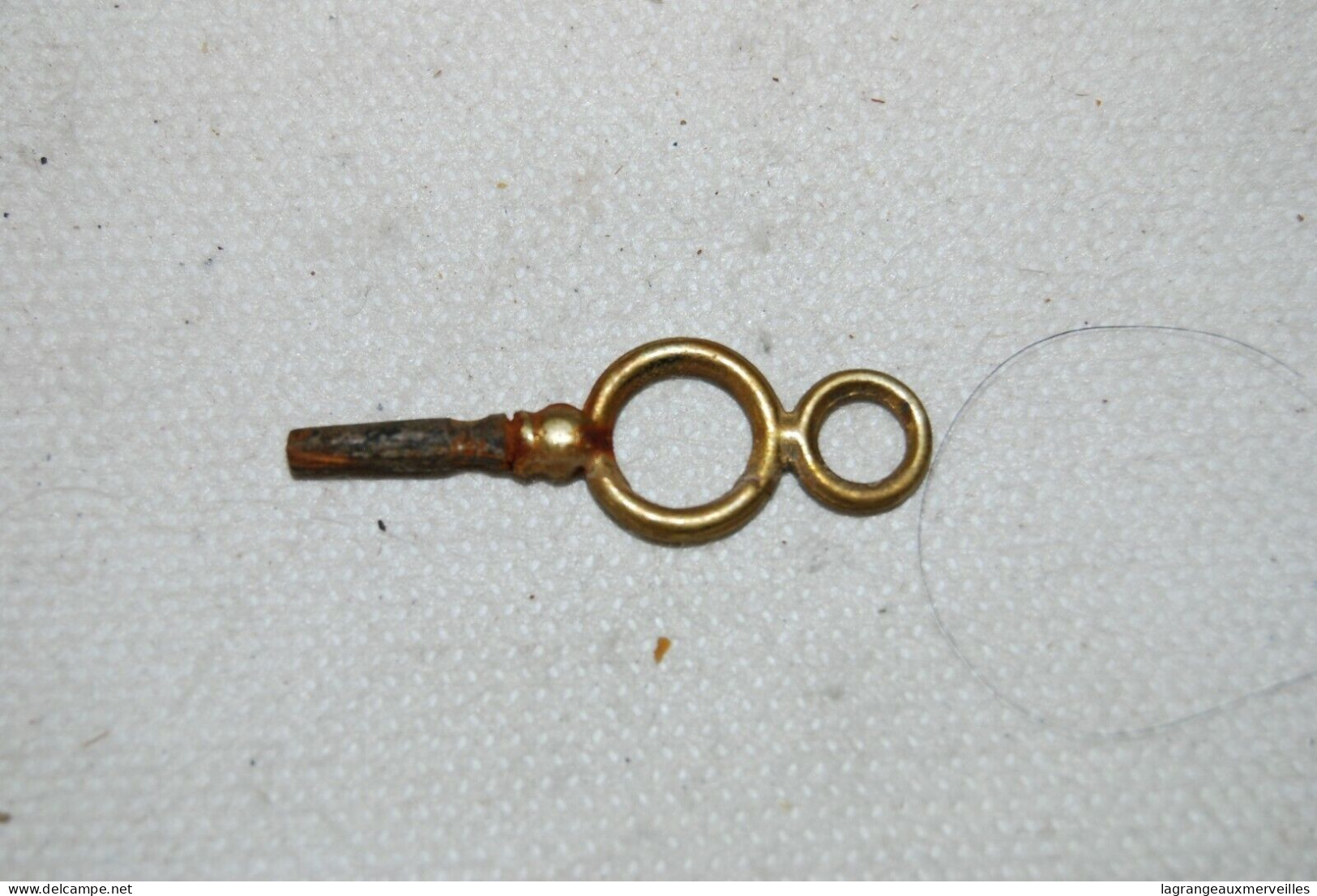 C210 Ancienne Mini Clef Pour Remontoir - Outils Anciens