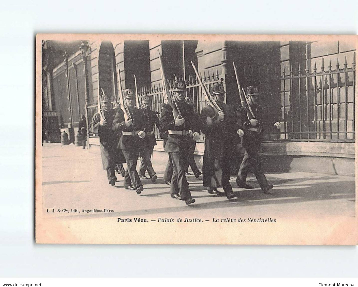 PARIS : Palais De Justice, La Relève Des Sentinelles - Très Bon état - Other Monuments