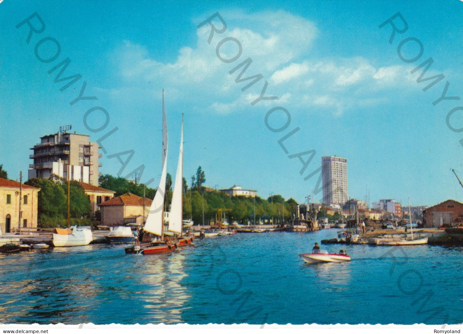 CARTOLINA  C6 RIMINI,EMILIA ROMAGNA-RIVIERA DI RIMINI-PORTO CANALE E GRATTACIELO-MARE,SOLE,BELLA ITALIA,VIAGGIATA 1970 - Rimini