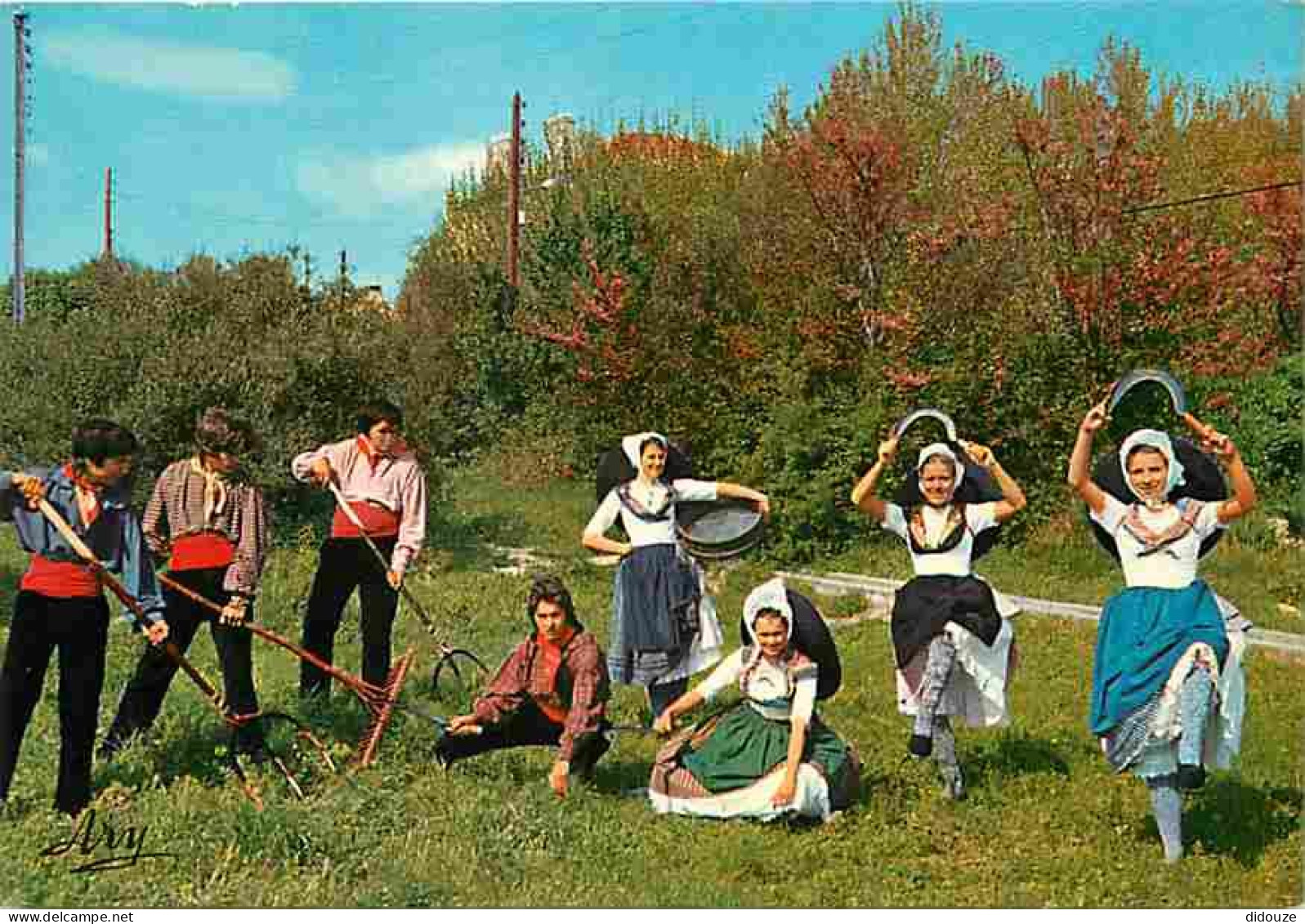 Folklore - Danses - Provence - La Danse De La Moisson - Groupe Folklorique Le Roudelet Felibren De Château Gambert - Voi - Bailes