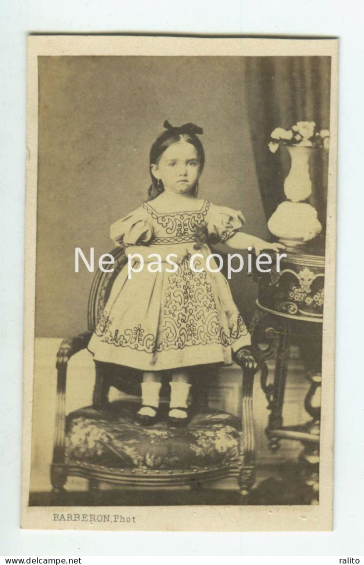 PETITE FILLE 1864 CDV Par BARBERON à BORDEAUX - Ancianas (antes De 1900)