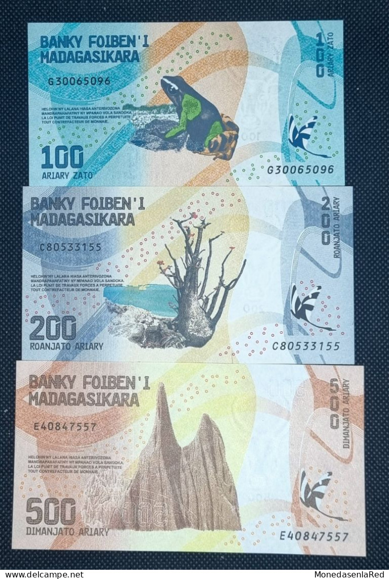 MADAGASCAR LOTE (3) 100, 200 Y 500 ARIARY 2017 SC/UNC. P-97a. P-98a. P-99a - Madagaskar