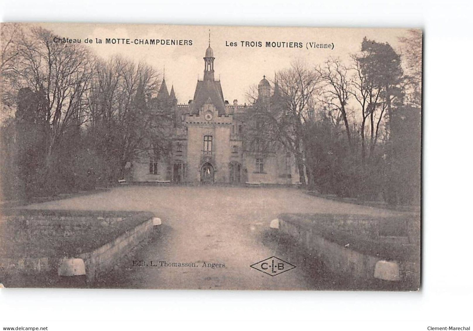 Château De La MOTTE CHAMPDENIERS - LES TROIS MOUTIERS - état - Les Trois Moutiers