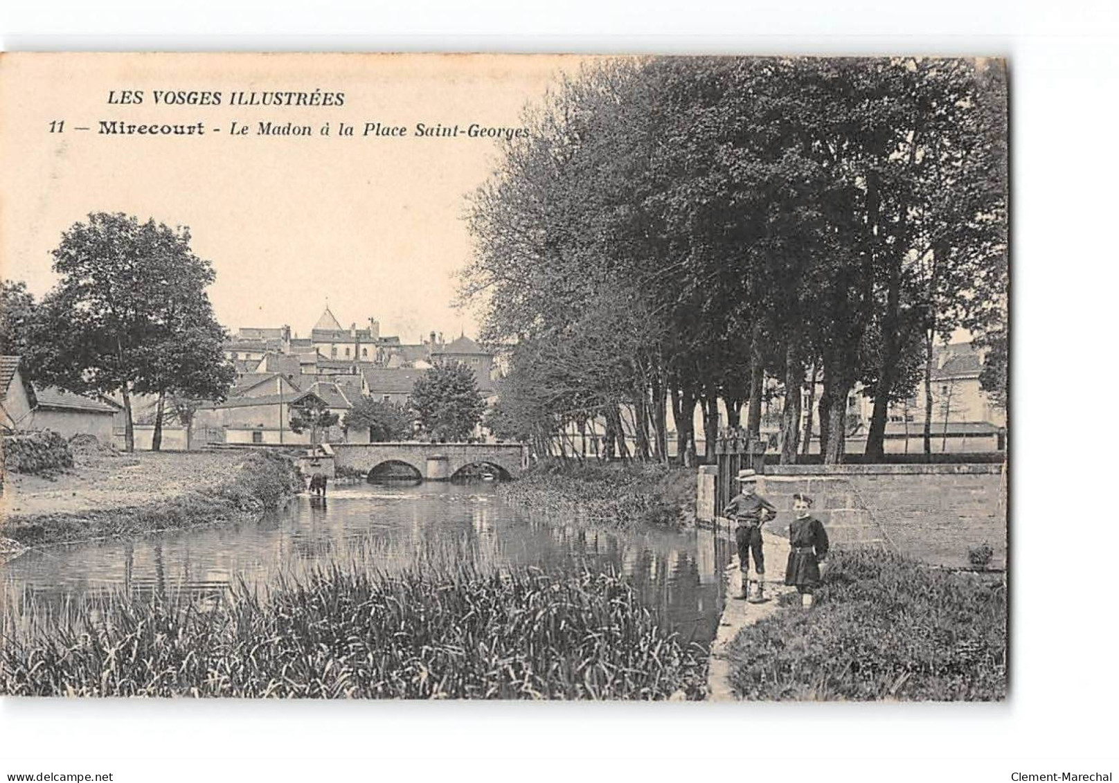 MIRECOURT - Le Madon à La Place Saint Georges - Très Bon état - Mirecourt