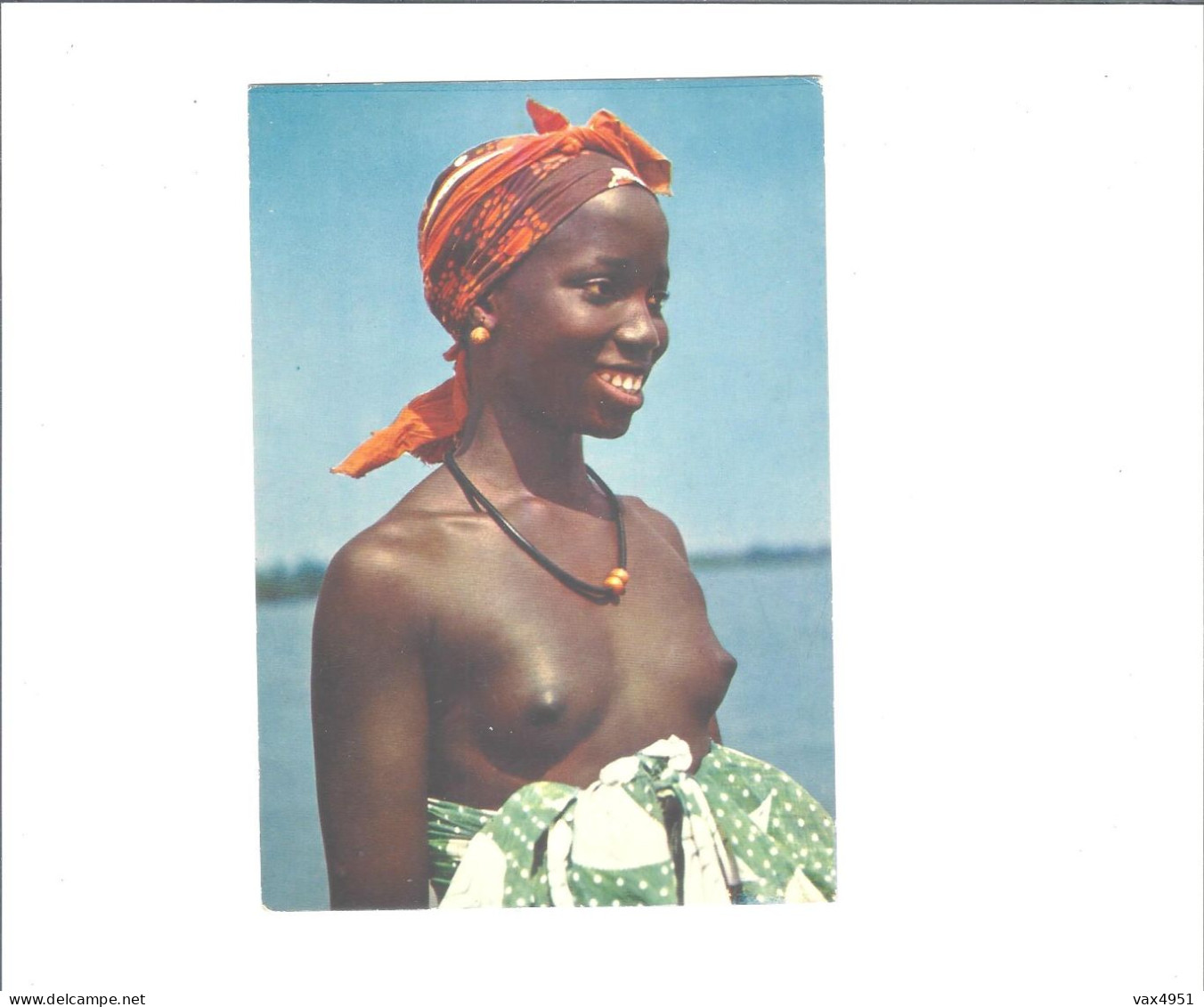 NUE NUDE  SENEGAL LOT DE 2 CARTES    UN GRACIEUX SOURIRE+ MARCHE      ****           A  SAISIR  **** - Sénégal