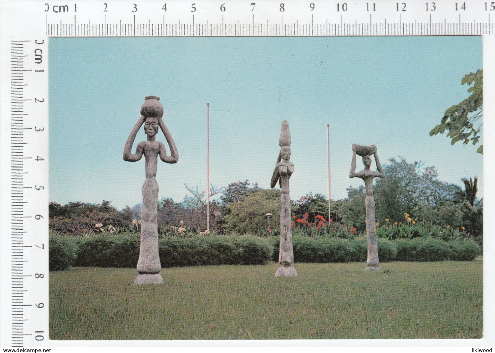 Ambassador Hotel, Acra, Ghana - The Three Wise Women, Les Trois Sage Femmes, Die Drei Weisen Frauen - Ghana - Gold Coast