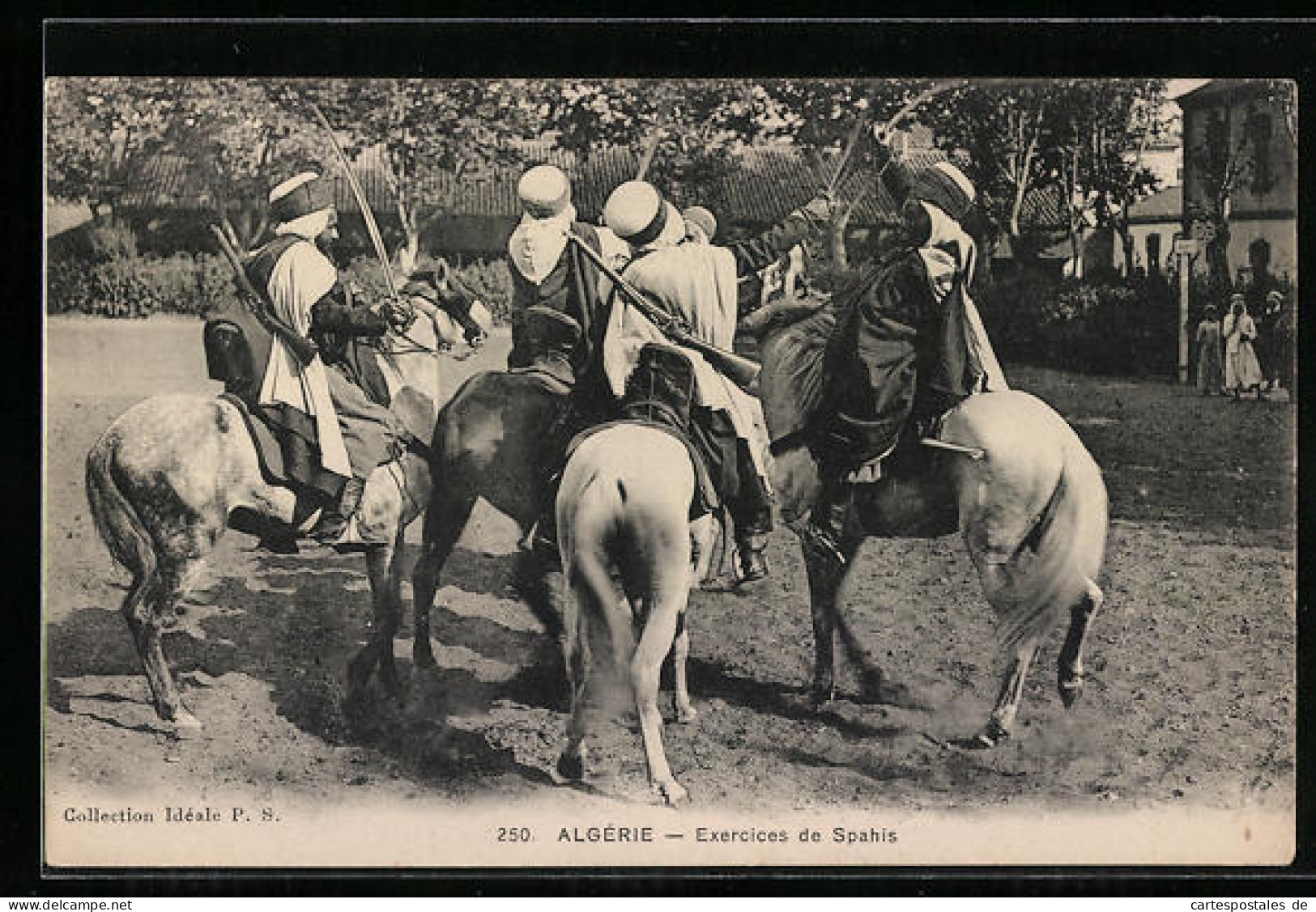 AK Algérie, Exercices De Spahis, Arabische Soldaten Zu Pferde  - Non Classés