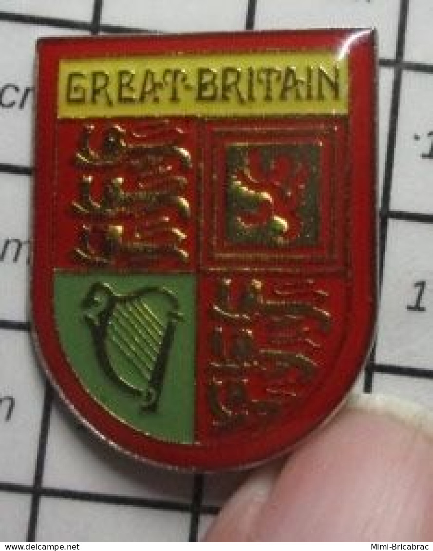 1920 Pin's Pins / Beau Et Rare / AUTRES / GRAND BLASON GREAT BRITAIN ECUSSON ARMOIRIES LEOPARDS DE NORMANDIE ... - Autres & Non Classés