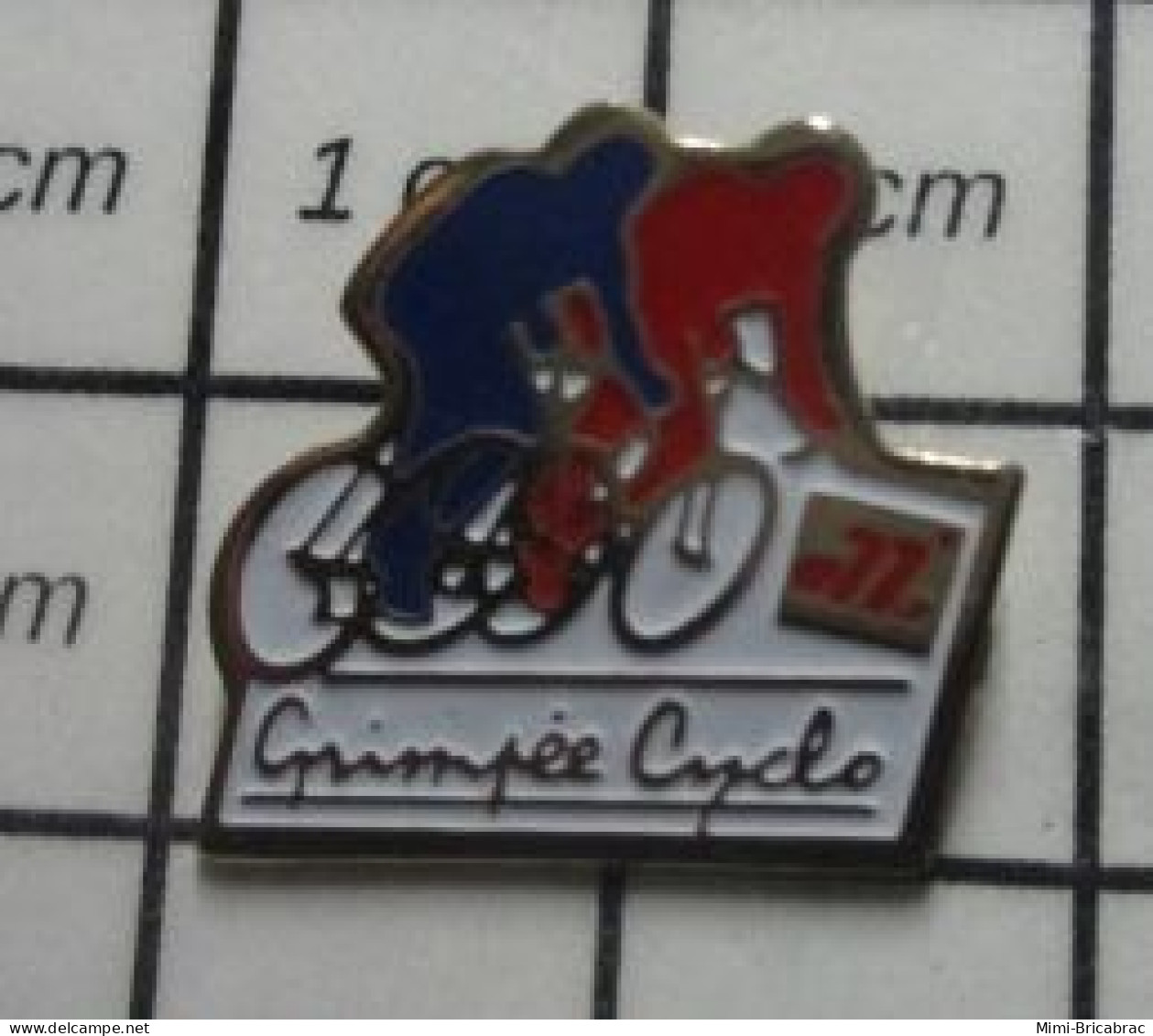 1920 Pin's Pins : BEAU ET RARE / SPORTS / CYCLISME CYCLO-TOURISTES GRIMPEE CYCLO 77 - Wielrennen