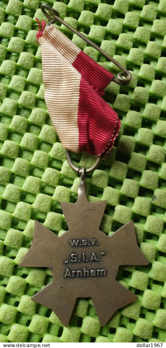 Medaile      W.S.V. " S.I.A " Arnhem. ( Siv In Actie ) . -  Original Foto  !!  Medallion  Dutch - Andere & Zonder Classificatie