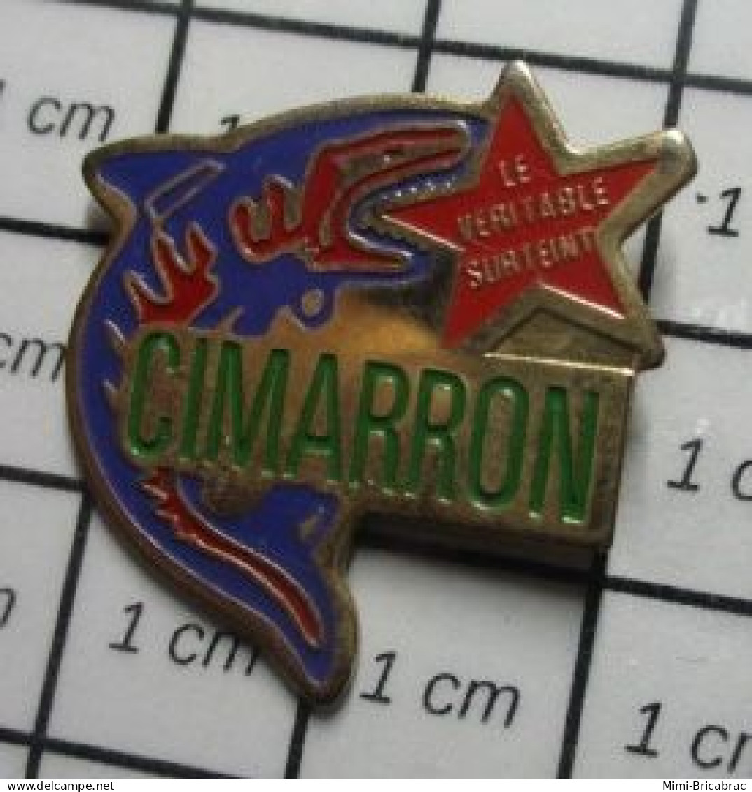 910e Pin's Pins / Beau Et Rare / ANIMAUX / PECHE REQUIN CIMARRON LE VERITABLE SURTEINT C'est Certain - Dieren