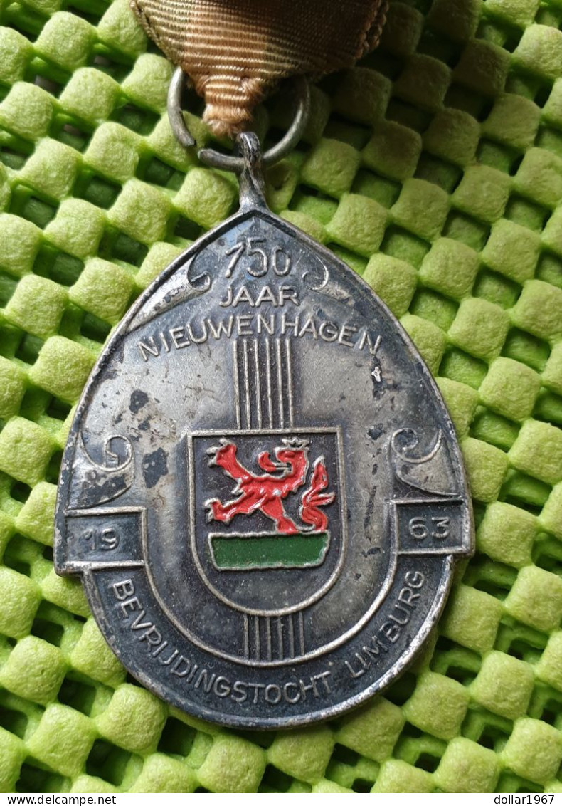 Medaile : 750 Jaar Nieuwenhagen 1963- Bevrijdingst. Limburg . . -  Original Foto  !!  Medallion  Dutch - Sonstige & Ohne Zuordnung