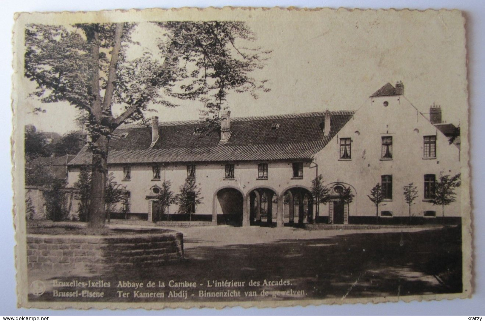 BELGIQUE - BRUXELLES - IXELLES - Abbaye De La Cambre - L'Intérieur Des Arcades - Ixelles - Elsene