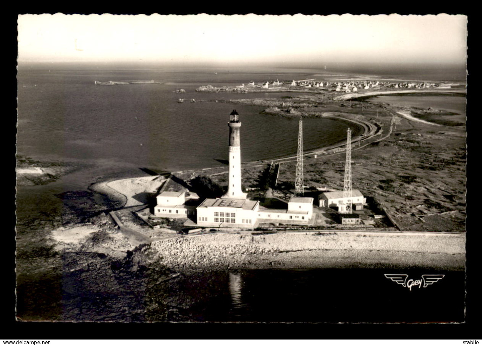 29 - ILE DE SEIN - VUE AERIENNE - LE PHARE - Ile De Sein