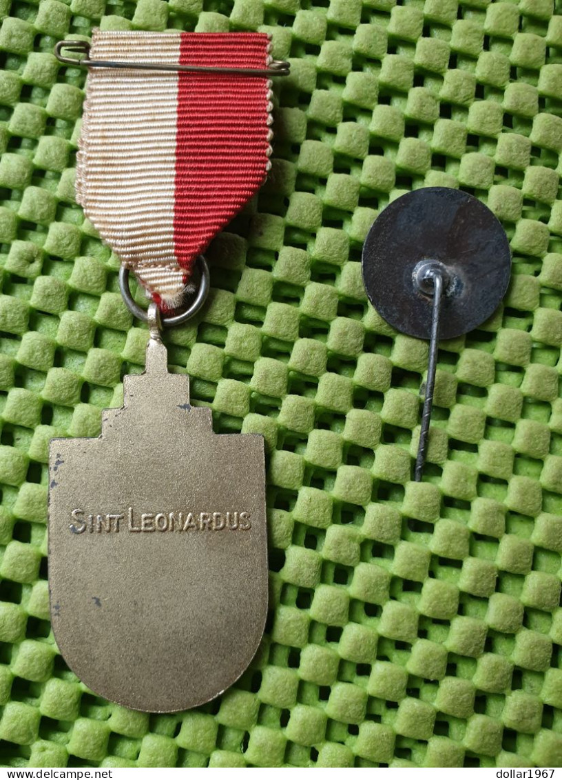 Medaile : .Traverse- Helmond 3-4-sept. 1966 ( Sint Leonardus )+ Speld 1961-1966 . -  Original Foto  !!  Medallion  Dutch - Autres & Non Classés