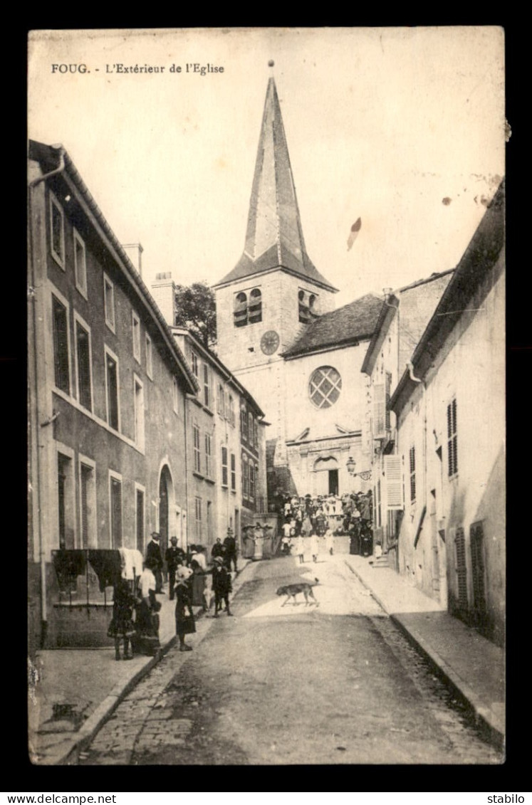 54 - FOUG - L'EGLISE ET LE CENTRE - Foug