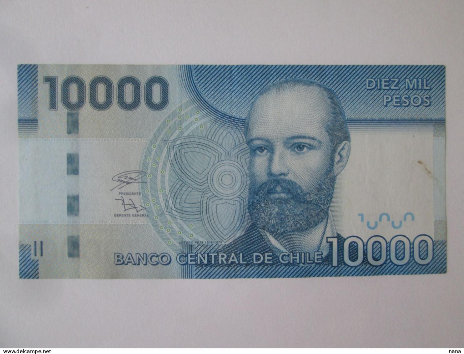Chile 10000 Pesos 2018 AUNC Banknote See Pictures - Chile