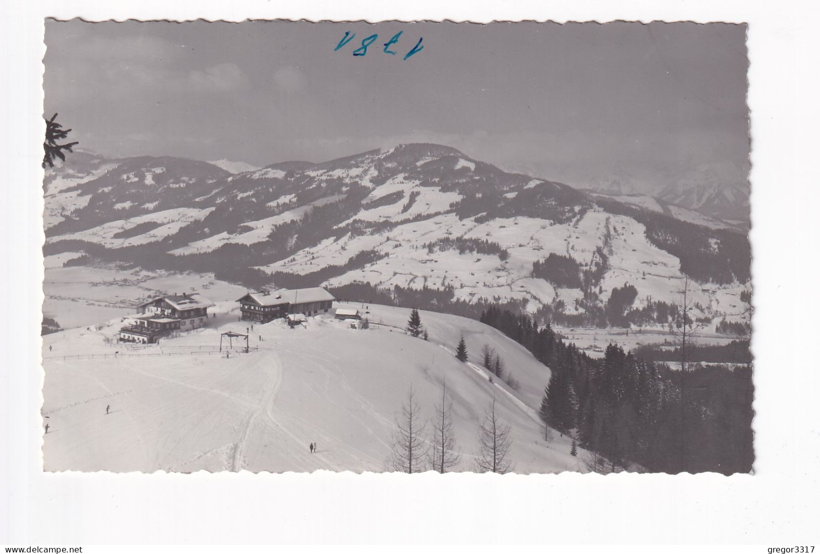 E6191) KIRCHBERG In TIROL - Schöne Alte S/W FOTO AK - Berghäuser Verschneite Pisten U. Skifahrer - Kirchberg