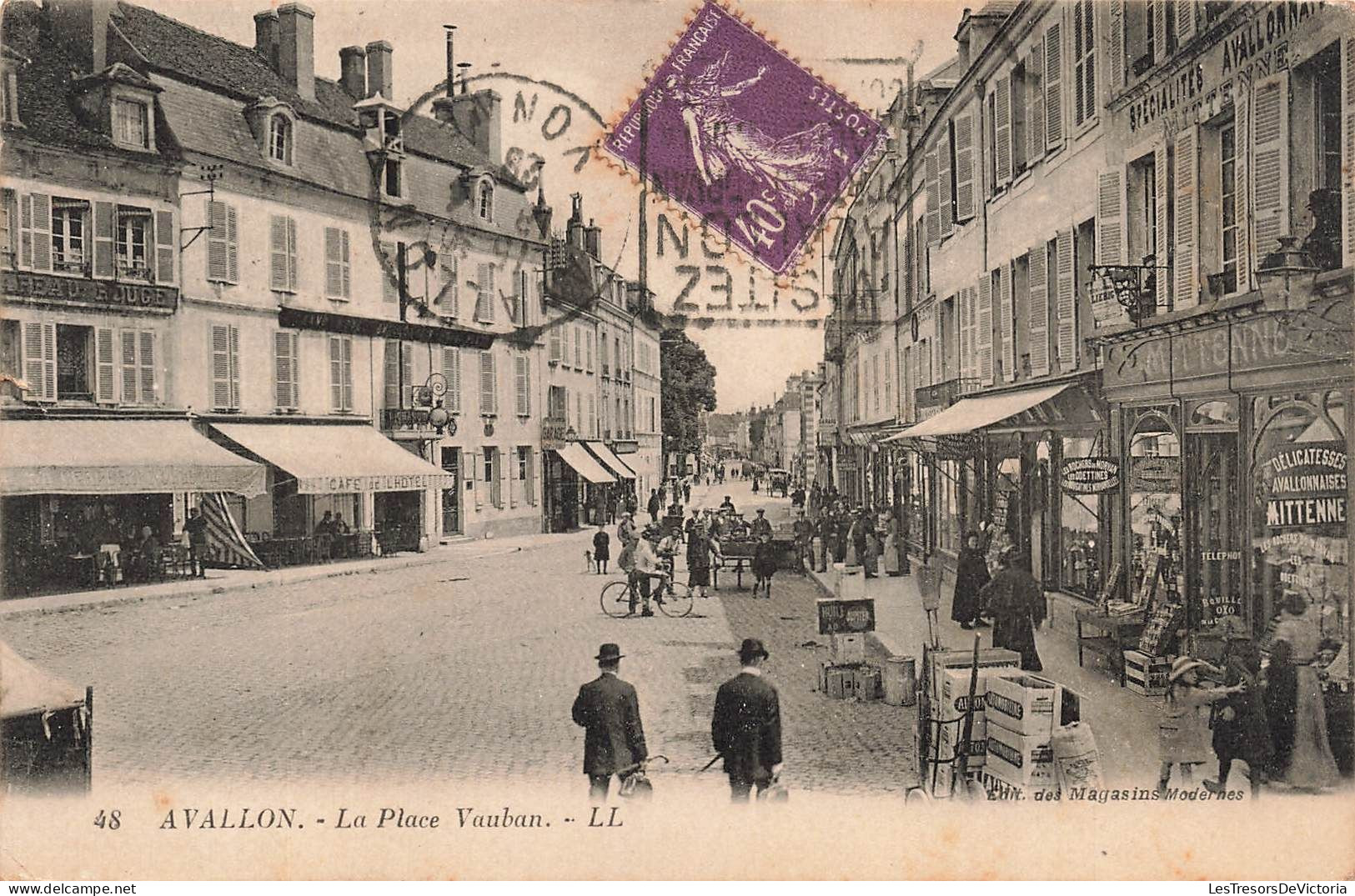 FRANCE - Avallon - La Place Vauban - Carte Postale Ancienne - Avallon