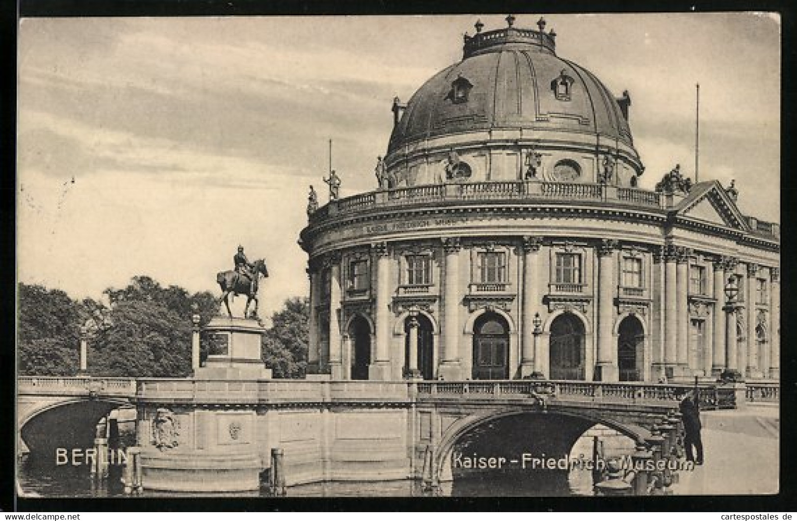 AK Berlin, Das Kaiser-Friedrich Museum  - Mitte