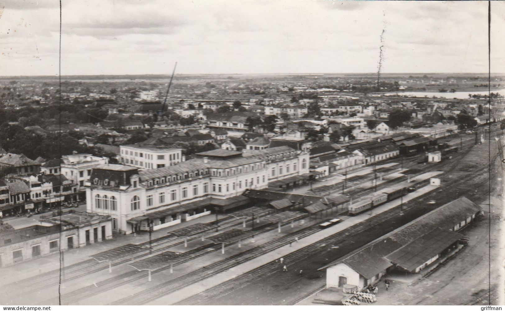 NORD VIETNAM PHOTO CARTE HANOI LA GARE VUE AERIENNE 1951 CPSM 9X15 TBE - Vietnam