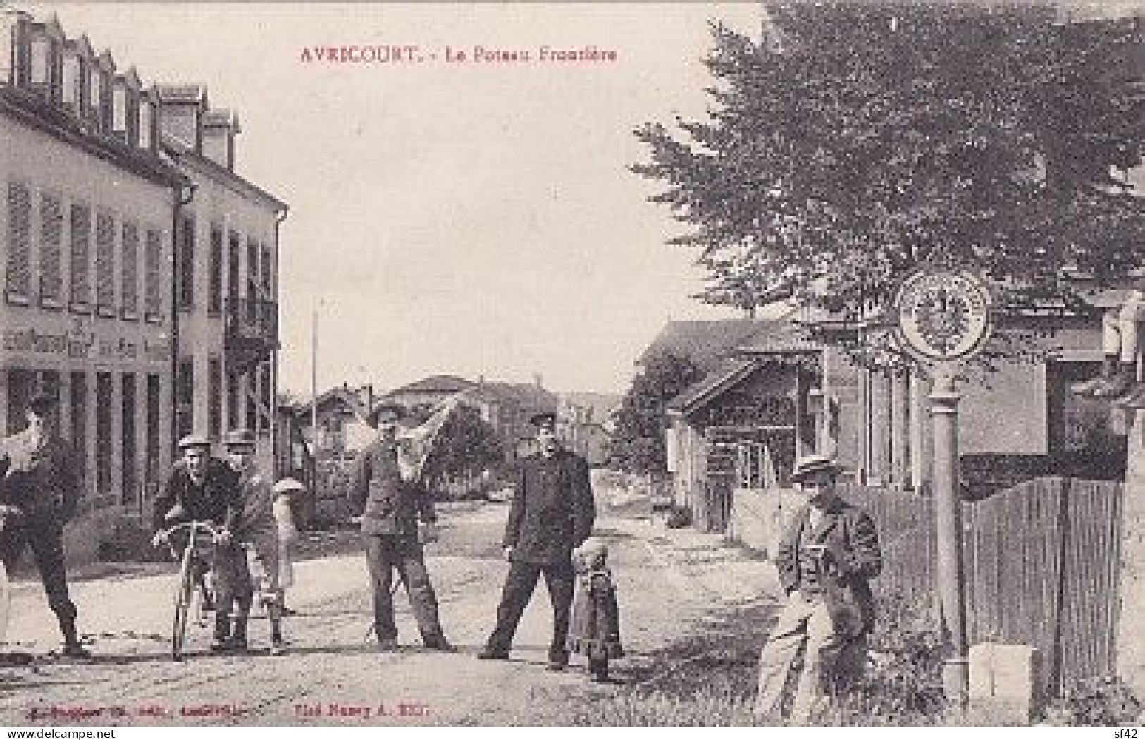 AVRICOURT         LE POTEAU FRONTIERE - Zoll