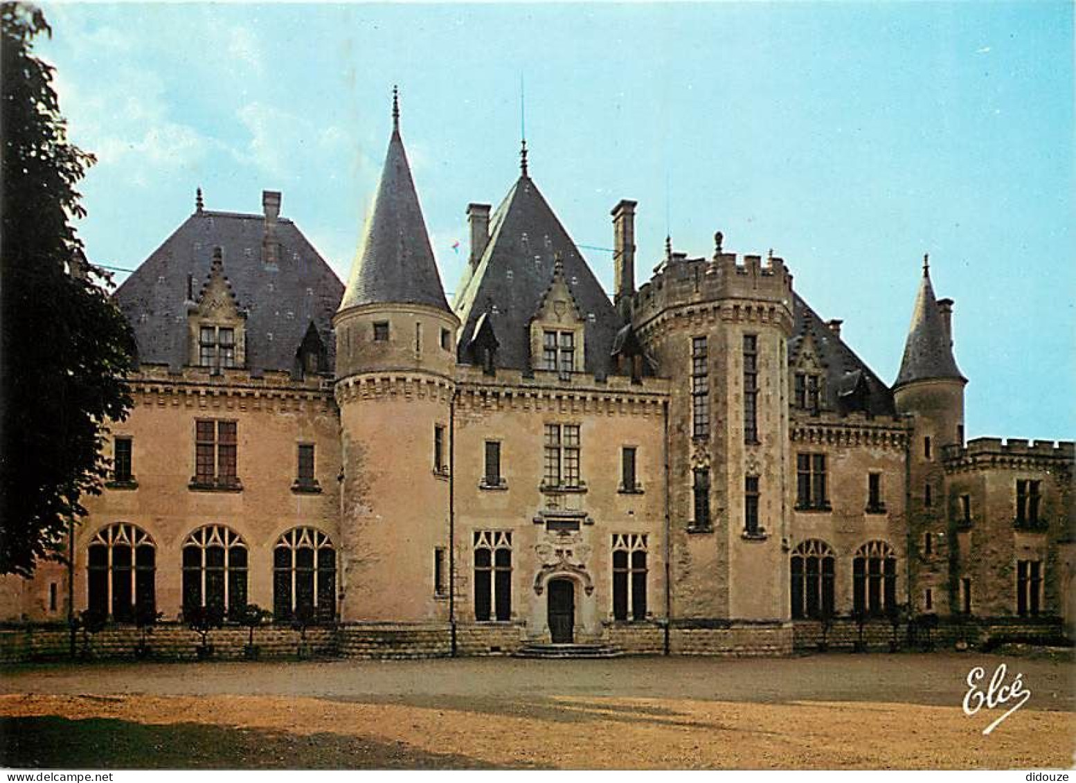 33 - Castillon La Bataille - Le Château Montaigne. La Façade - CPM - Voir Scans Recto-Verso - Autres & Non Classés