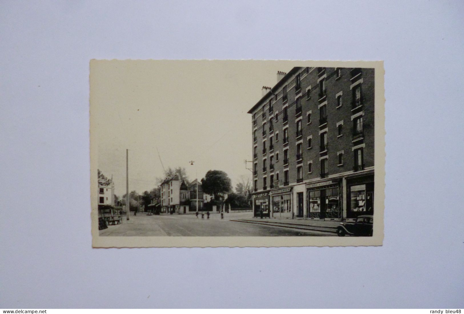 BOURG LA REINE  -  92  -  Avenue Du Maréchal Joffre  -  Hauts De Seine - Bourg La Reine