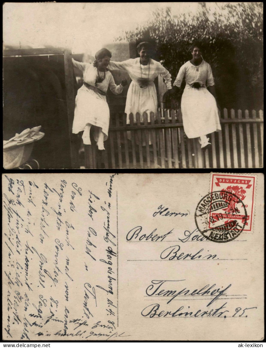 Ansichtskarte  Frauen  Weiße Kleider Auf Dem Gartenzaun 1919 Stempel Magdeburg - People