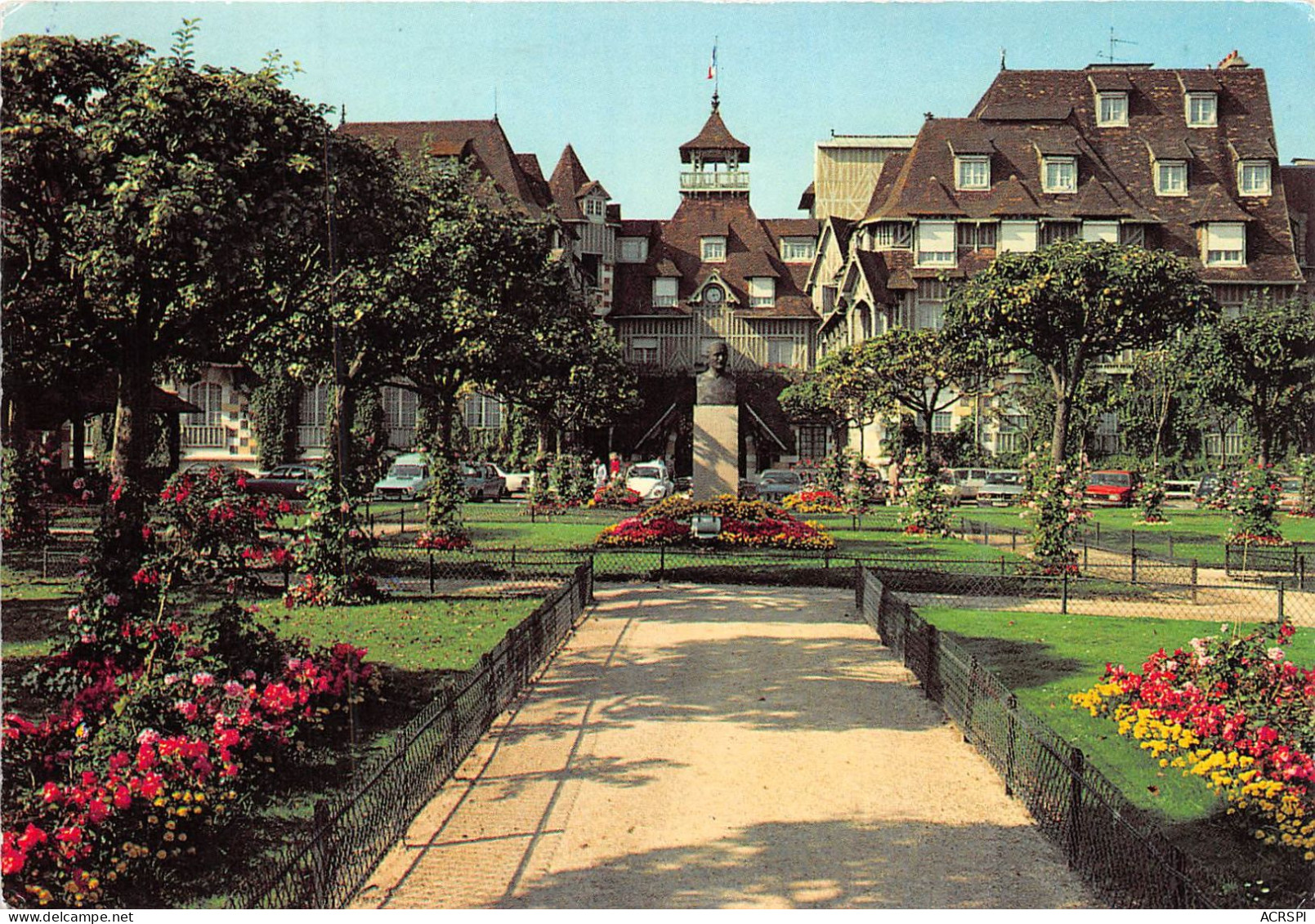 DEAUVILLE Station Balneaire De Reputation Mondiale Les Jardins De L Hotel Normandy 23(scan Recto-verso) MB2378 - Deauville