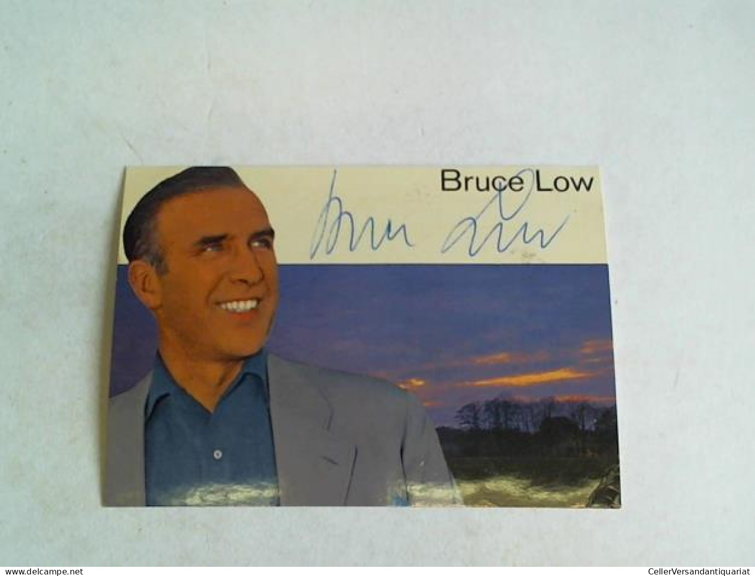 Autogrammkarte Mit Original Signatur Von Low, Bruce - Unclassified